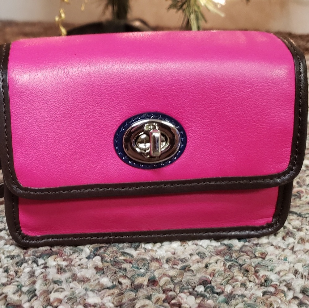 NWOT Coach Crossbody Cell Phone/Wallet